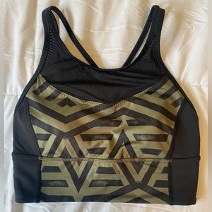 Lululemon sports bra